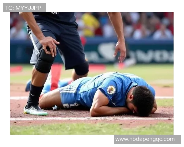 足球明星因冲突被拍打倒在地引发广泛关注与讨论